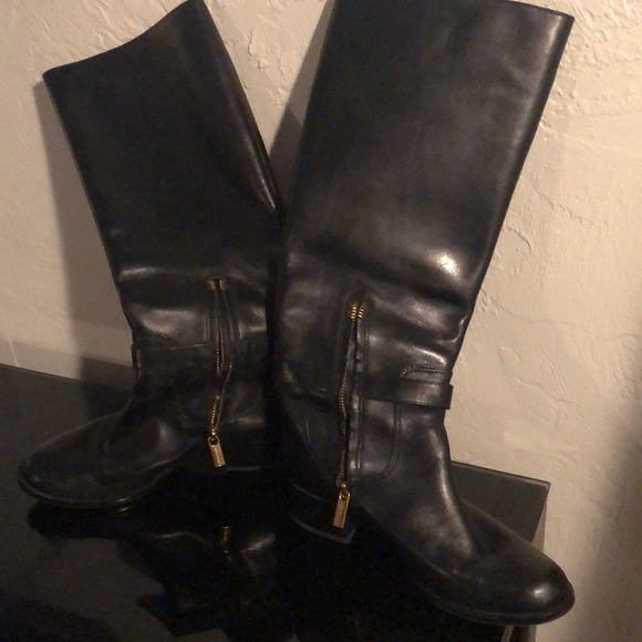 Michael Kors calf boots. Great condition. Size 6 1/2 - Picture 3 of 3
